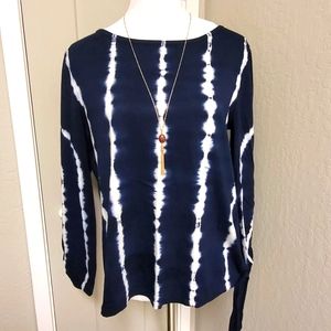 Multiples tie dye beachy 3/4 sleeve lightweight top 🌊